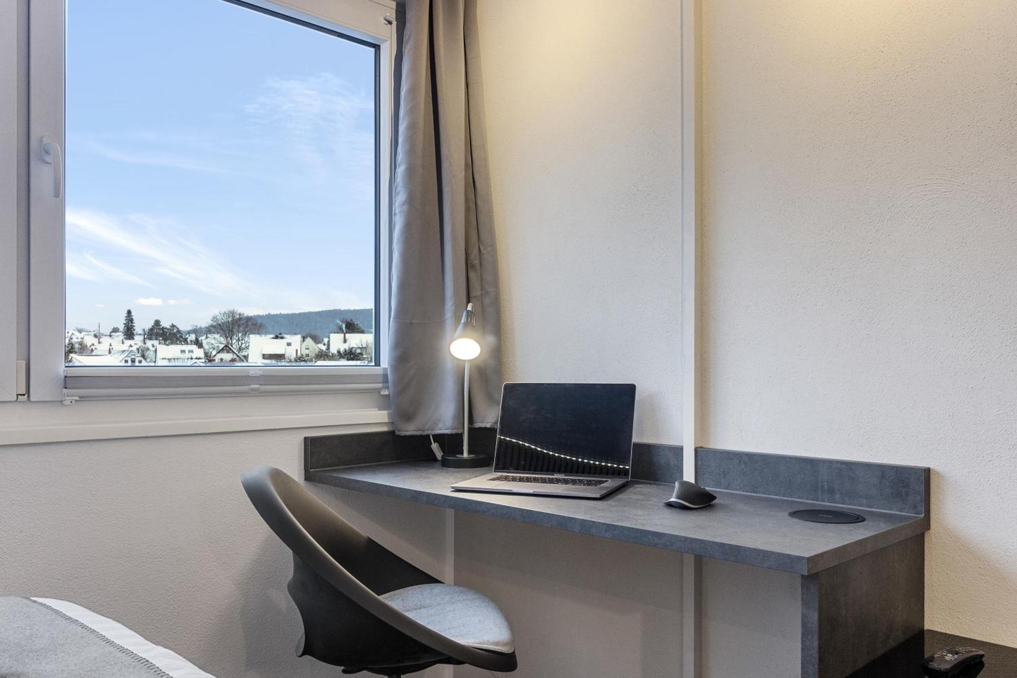 Appartement Fuer 1-2 - Wlan - Parkplatz - Homeoffice Kaiserslautern Exterior foto
